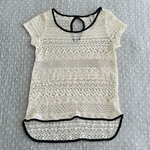 Paper Crane Cream Crochet Lace Short Sleeve Top Black Trim Size XS/S